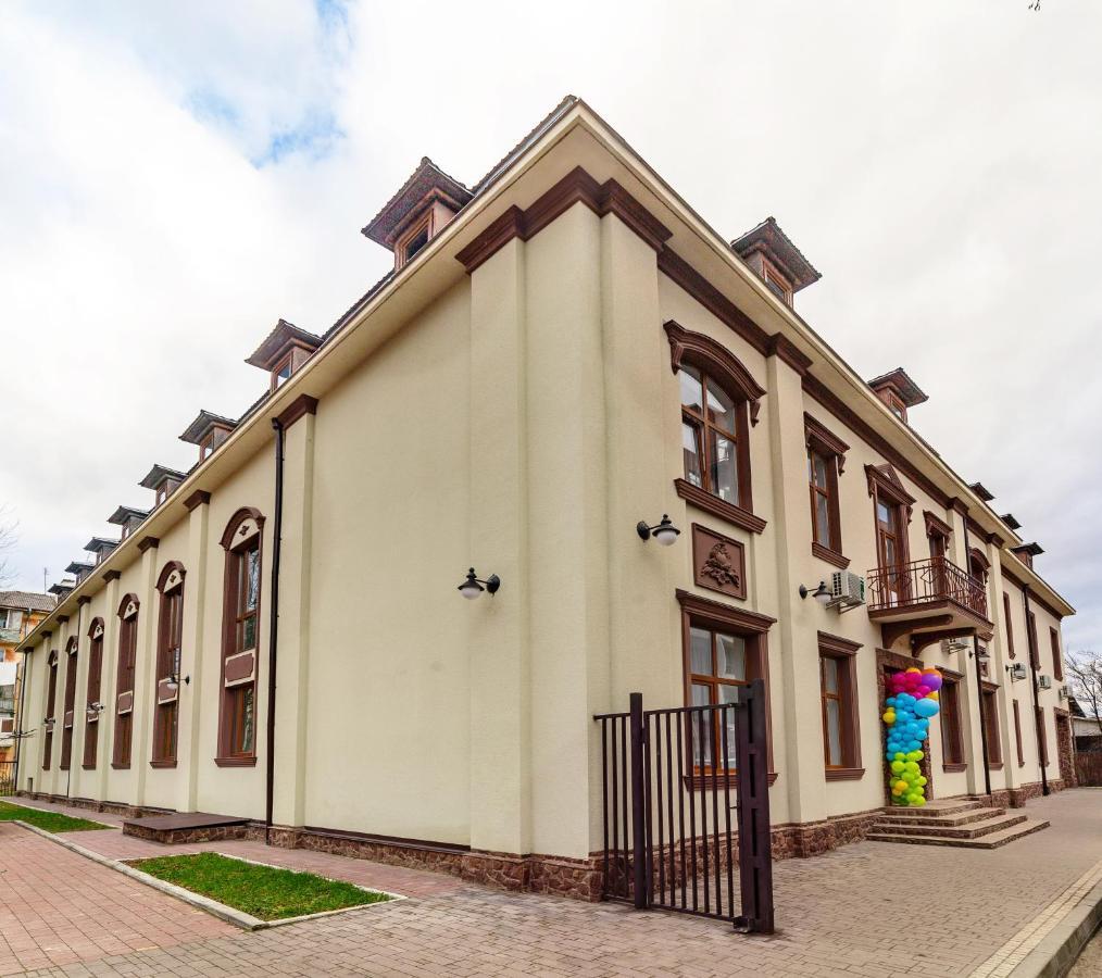 Legrand Hotel Stryi Buitenkant foto