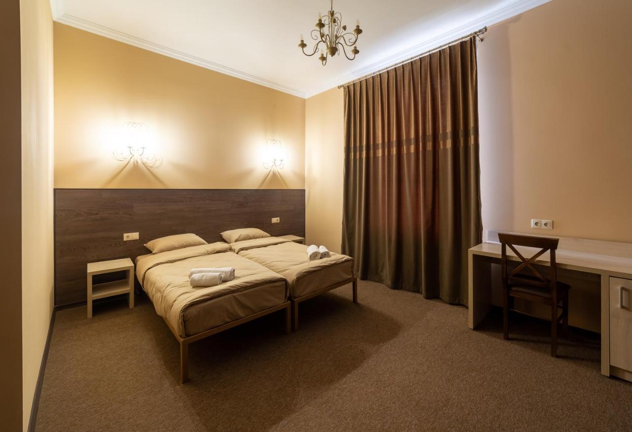 Legrand Hotel Stryi Buitenkant foto